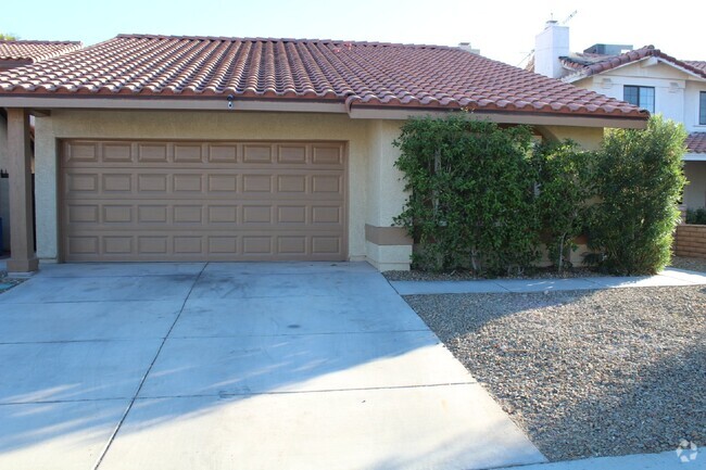 Building Photo - "Charming 2-Bed, 2-Bath Oasis in Las Vegas... Rental