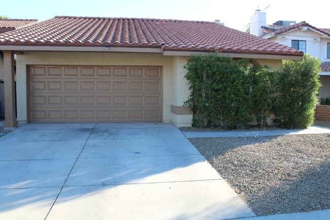 "Charming 2-Bed, 2-Bath Oasis in Las Vegas... - "Charming 2-Bed, 2-Bath Oasis in Las Vegas... Apartment