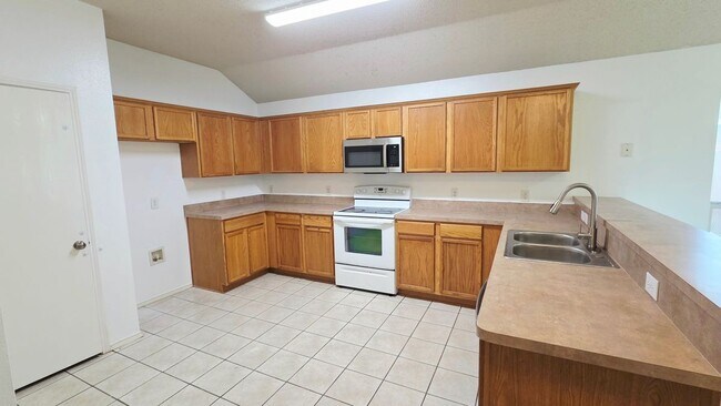 Photo - 9821 Pierce Dr