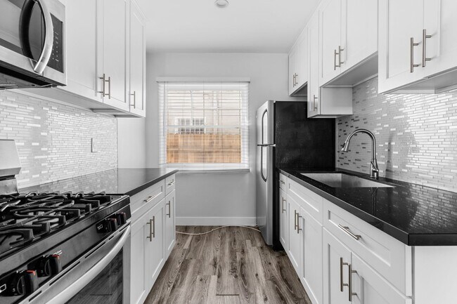 241 Bonito Ave Unit 02