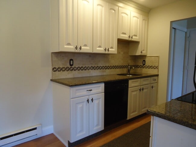 Photo - 142 Cross Slope Ct