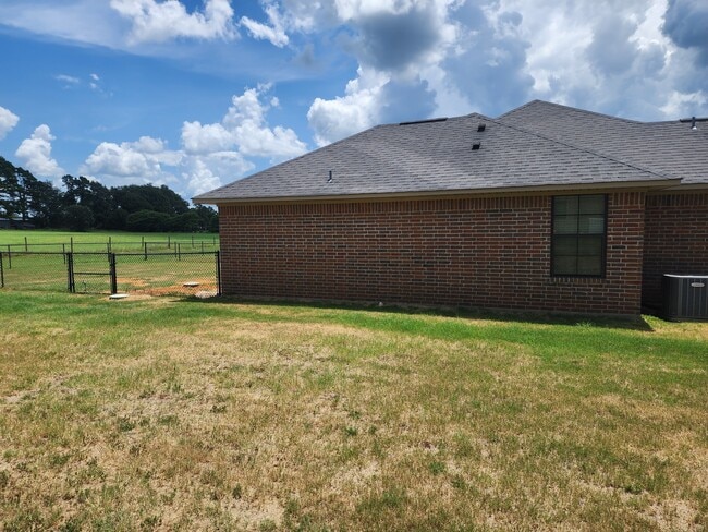 Photo - 13372 Country Meadow Ln