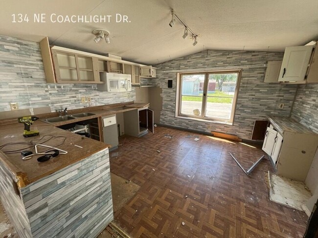 Photo - 134 Coachlight Dr