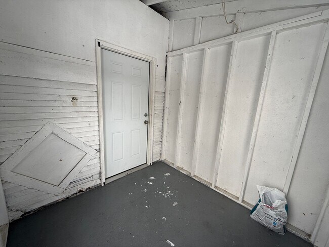 Photo - 1206 Pringle Ave Unit Upper