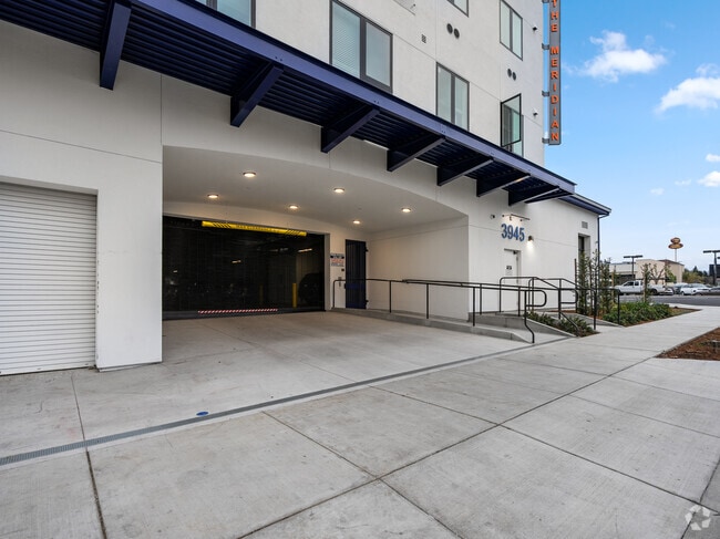 Photo - The Meridian Apartamentos