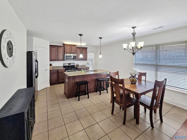 Photo - 2622 Ashtynn Pl SW