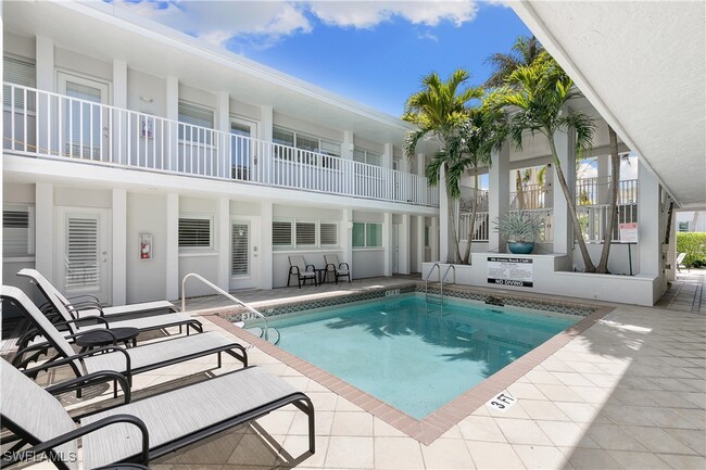 Photo - 175 5th Ave S Unidad 104 Rental