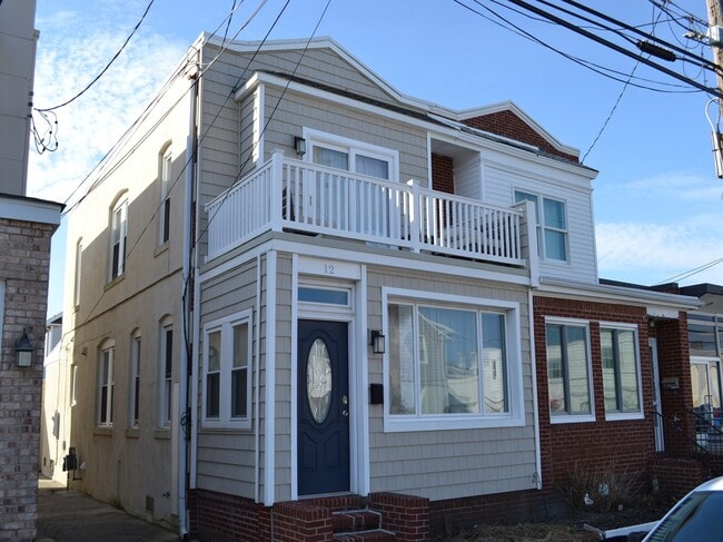 Building Photo - 12 S Franklin Ave