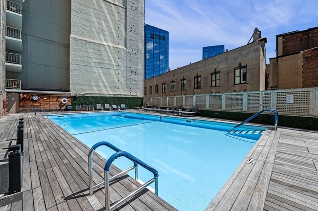 Photo - 151 Tremont St Unidad 17J