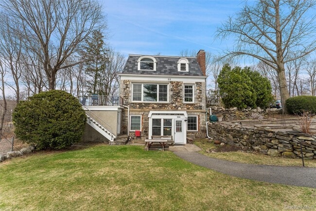 Photo - 598 N Lake Blvd