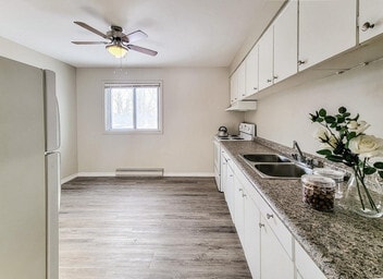 Building Photo - Wellington Court