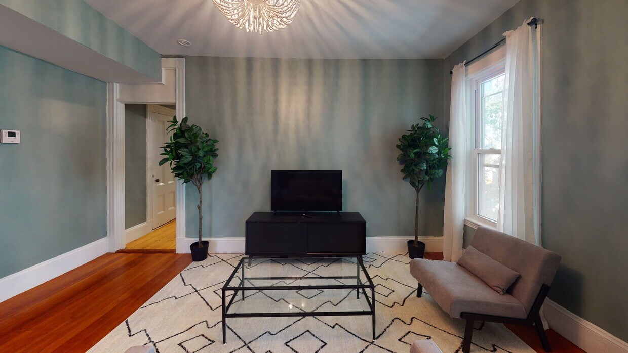 Photo - Private bedroom in 4 bed/1 bath Home