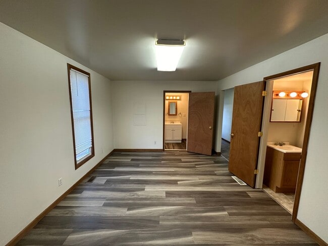 Photo - nbr214 Unit A