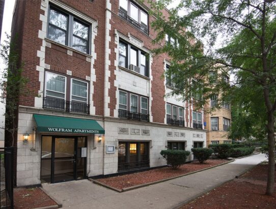 Photo - 837 W Wolfram St Unit 407