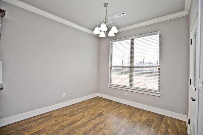 Photo - 308 Alder St