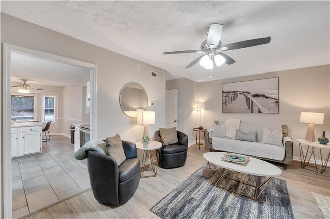 Photo - 4542 Coopers Creek Pl SE