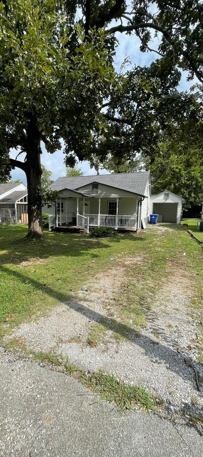 Photo - 7 Whirlaway Dr House