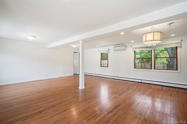 Photo - 2079 Baldwin Rd
