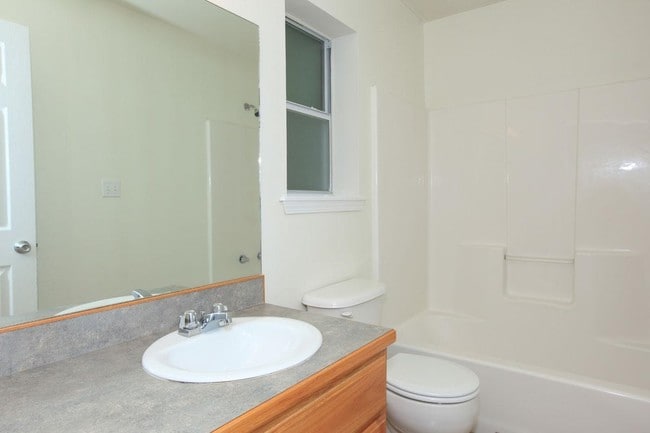 Photo - Chateau Audubon Apartments