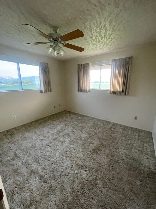 Photo - 3857 W 400 S