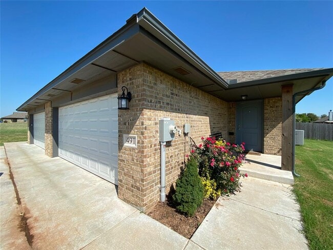 Building Photo - 491 Washington Ave NW