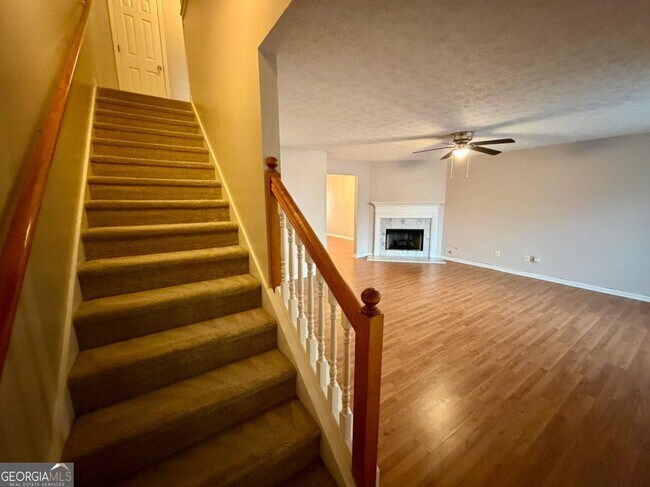 Photo - 5583 Windfall Ln