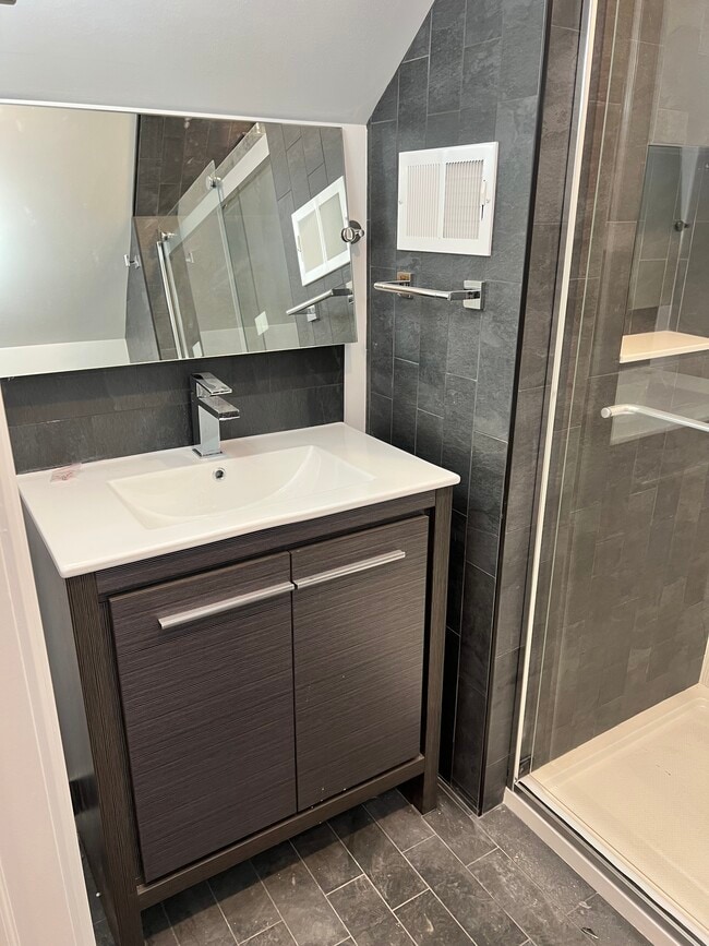 Photo - 125 Livingston Ave Unit Apt 2