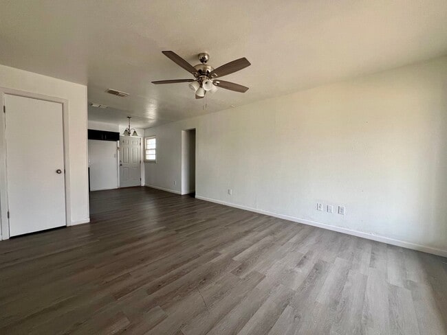 Photo - Charming 3 Bedroom Home in Brownfield!