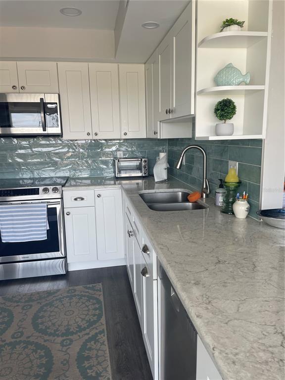 6104 Palma Del Mar Blvd S Unit 304