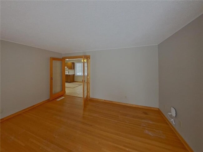 Photo - 2605 Eastman Dr