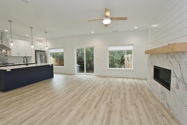 Photo - Immaculate Bench Home!