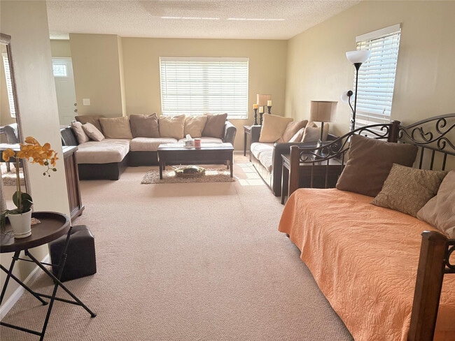 Photo - 60 SW 5th Ave