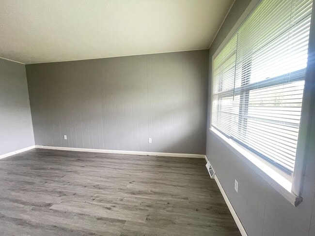 Photo - 4551 West Third Street Unidad A4