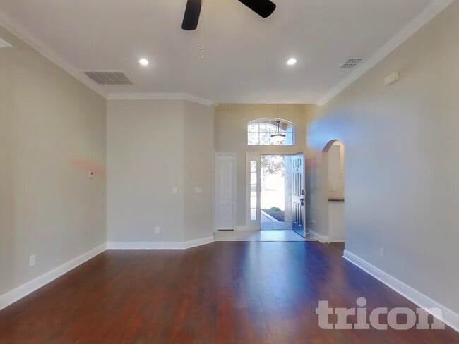 Photo - 15206 Markham Dr