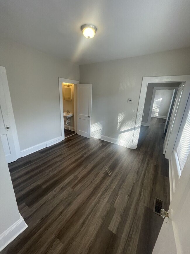 Photo - 2 bd 1 ba duplex