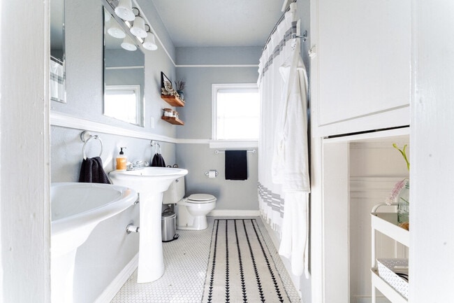 Photo - 1025 N 34th St Unit SI ID1352448P