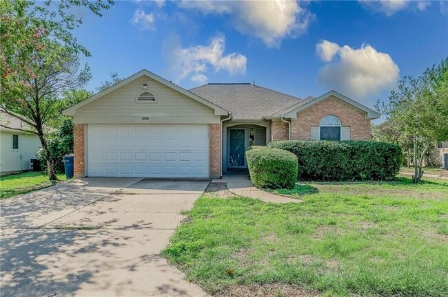 Building Photo - 1000 Honeysuckle Dr