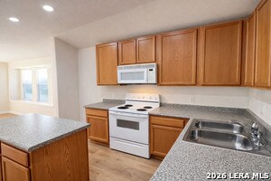 Photo - 10354 Oakwood Crest