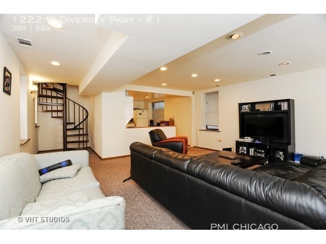 1222 W Diversey Pkwy Unit 1