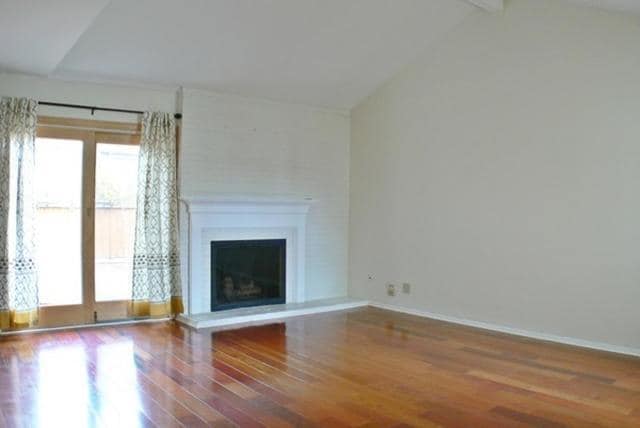 Photo - 40 Sarahs Grove Ln