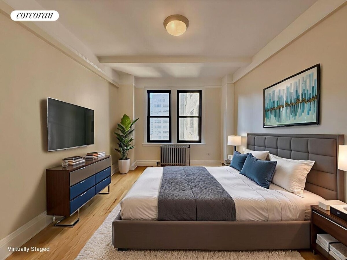 Photo - 210 E 68th St