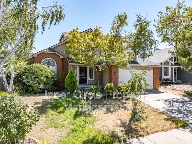 512 Bluerock Dr