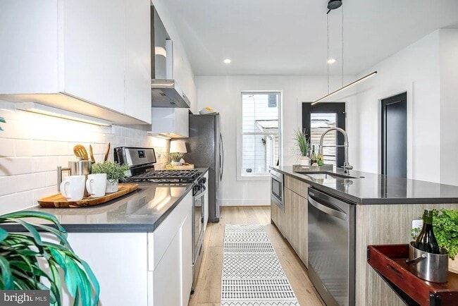 Photo - 1018 Bryant St NE