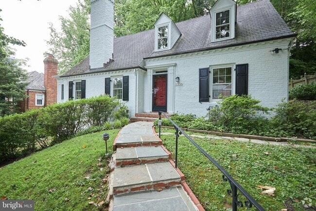 Building Photo - 5306 Albemarle St Rental