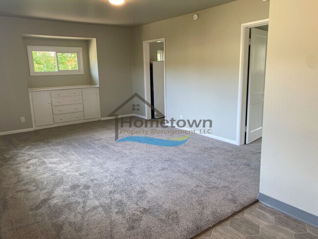 Photo - Beautiful 1 Bedroom 1 Bath Home with Detached Garage Available in Smelterville!