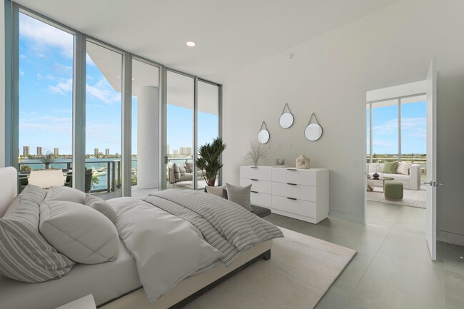 Photo - 220 Lake Shore Dr Unit 612