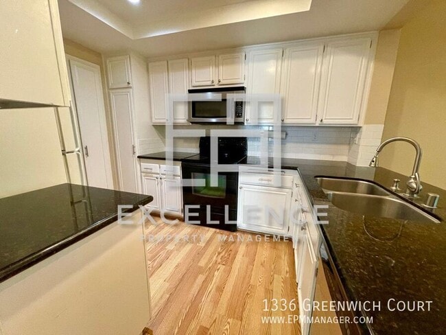 Photo - 1336 Greenwich Ct
