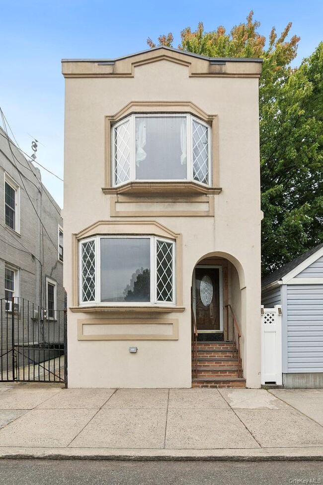 Building Photo - 78-09 77th Ave Unit 2