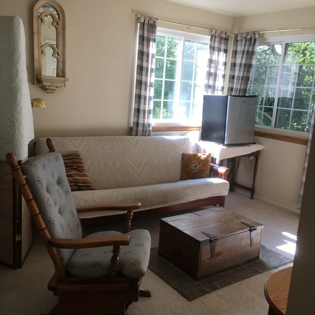 Photo - 2400 Rim Dr