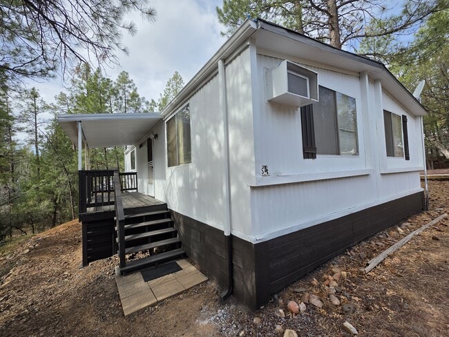 Photo - 2800 S White Mountain Rd